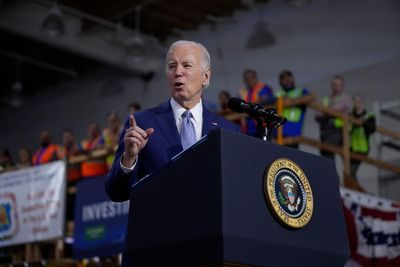 Biden heads to Philadelphia for firefighters and fundraising