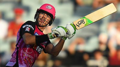 Hughes leads Sixers to BBL win, Hobart's Meredith hurt