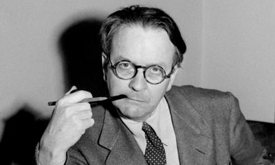 ‘A moment after death when the face is beautiful’: rare Raymond Chandler poem discovered by US editor