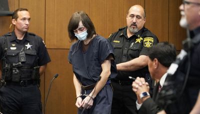 Highland Park massacre suspect to represent himself in trial now set for February