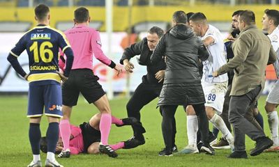 Turkish football league suspended after Ankaragucu president punches referee