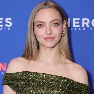 Amanda Seyfried Is a Showstopper in Jason Wu at Last Night’s CNN Heroes Tribute Event