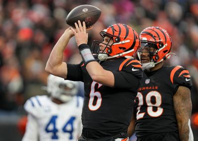 Bengals QB Jake Browning really wants to remind you to hydrate