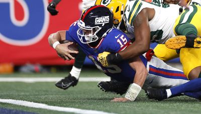 Tommy DeVito leads clutch drive, lifting Giants over Packers