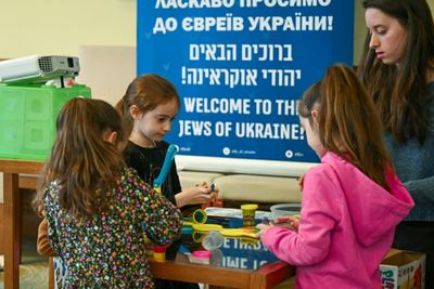 Fleeing Israel Too, Ukrainian Jews Seek Refuge In Hungary