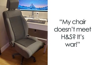 Teacher Makes A DIY Chair From A Car Seat But Principal Replaces It With A Cheap One, Regrets It