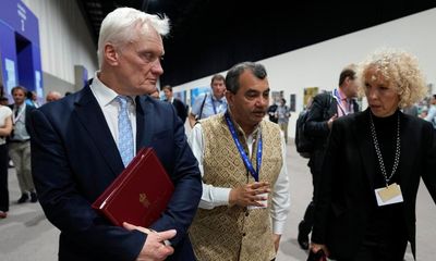 UK minister departs Cop28 as climate talks reach crisis point