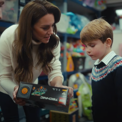 Prince George, Princess Charlotte and Prince Louis Volunteered at a Baby Bank With Mom Kate