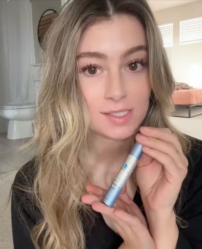 Top Beauty Influencer Calls Terez & Honor's Advanced Eyelash and Brow Serum Game-Changing
