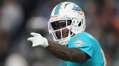 Tyreek Hill Shuts Down Dolphins Fan’s Theory for Offensive Struggles