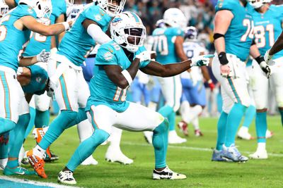 Mike McDaniel provides updates on a slew of injured Dolphins