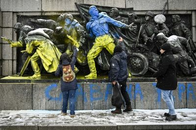 Bulgaria Dismantles Soviet Army Monument