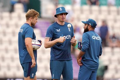 Andrew Flintoff hailed ‘best in the business’ Adil Rashid while presenting cap
