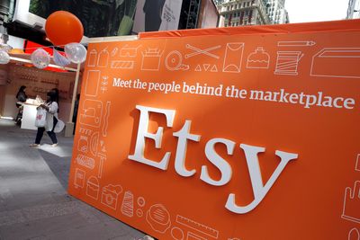 Etsy Trims Workforce, Shares Plunge in E-commerce Storm