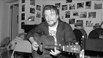 Waylon Jennings was an outlaw country pioneer – and his clever open chord modifications were at the heart of his rhythmic acoustic strumming style