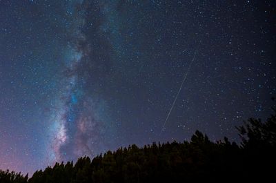 Where are the Best Places to See the Geminid Meteor Shower in the U.S. and Latin America?