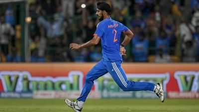Misfiring Indian bowlers in focus as India seek series-levelling win over SA in 3rd T20I