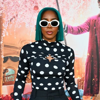 Kelly Rowland's Bright Blue Bob Is Inspired by Oompa Loompas