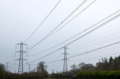 Revolutionary UK Power Grid Expansion Secures £1.8 Billion Contracts