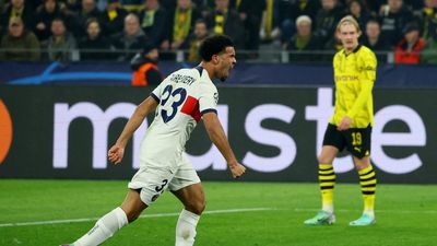 PSG advances in tense finish to Champions League group; Porto also into round of 16