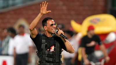 Bollywood super star Akshay Kumar now owns a cricket team