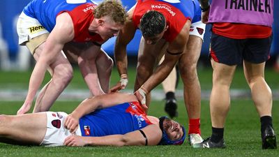 AFL keen to tighten rule on smothers after Maynard case
