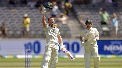 AUS vs PAK, 1st Test | David Warner's powerful 164 in farewell series leads Australia to 346/5