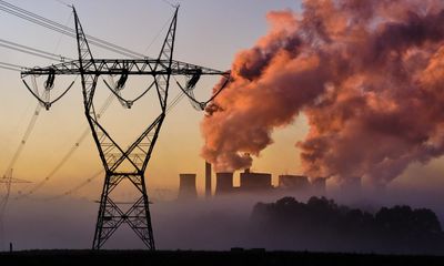 Aemo warns coal-fired power plants could drop off before replacements are ready