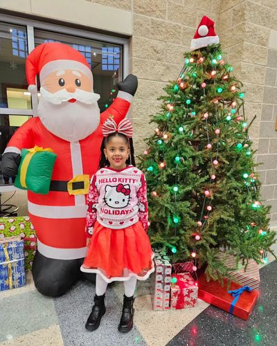 Roenis Elías Cherishes Daughter's Concert Performance This Christmas