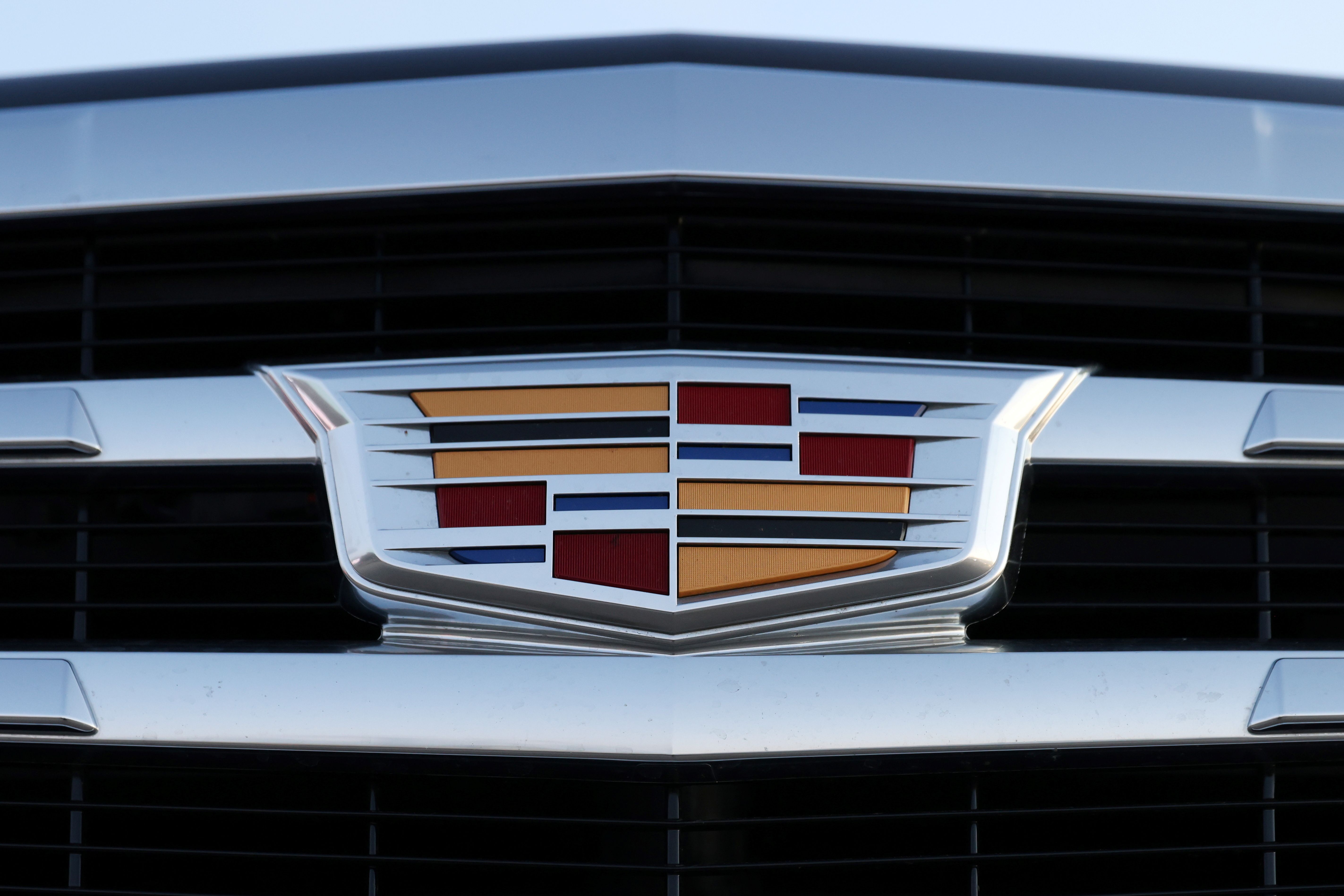  Cadillac Expands EV Fleet with 2026 Vistiq Introduction Motiv 