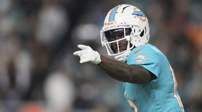 Dolphins' Super Bowl Hopes Rest on Sitting Tyreek Hill