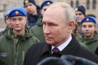 Putin Threatens Forceful Resolution in Ukraine Standoff