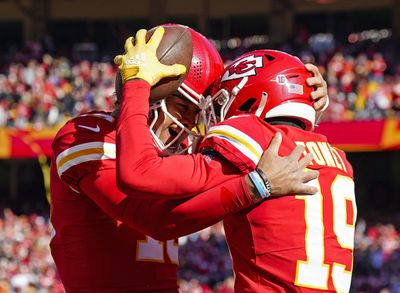 Chiefs QB Patrick Mahomes shares recent advice for WR Kadarius Toney