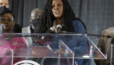 Illinois NAACP president apologizes after likening migrants to ‘savages,’ rapists, burglars