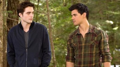 ‘It Was Awkward At Times’: Taylor Lautner Gets Real About Why He And Robert Pattinson Never Got Close On Twilight