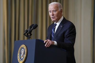 Biden, Republicans move toward immigration compromise for Ukraine aid