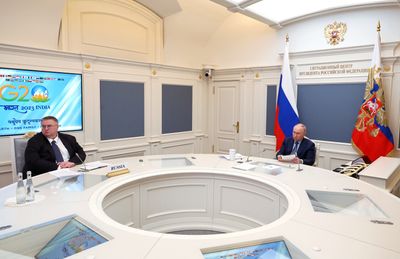 Putin Threatens Escalating Force in Ukraine at Annual conference