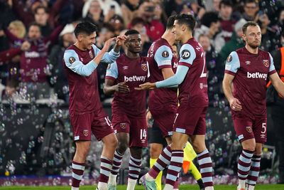West Ham brush aside Freiburg to clinch Europa League group top spot