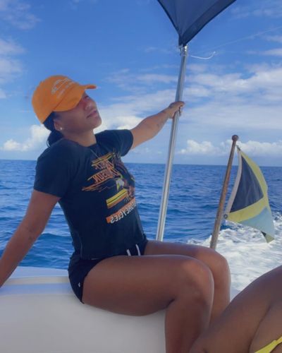 Blissful Beach Day: Ayesha Curry's Sea Breeze and Sunshine Moments