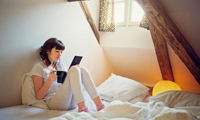 Reading print improves comprehension far more than looking at digital text, say researchers
