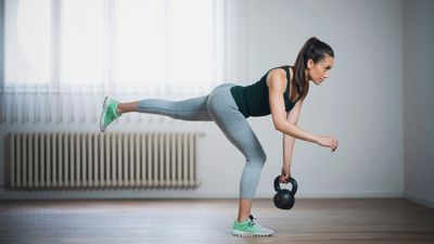 I did kettlebell single leg deadlifts everyday for a week — here's what happened to my body