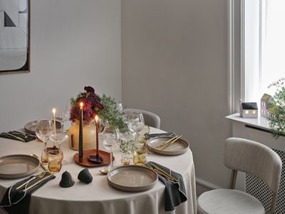 The Christmas Dinner Party Tick List — 8 Table Decor Ideas Design Experts Think Are 'Non-Negotiables'