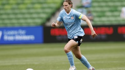 Stott stunner lifts Melbourne City to top spot in ALW