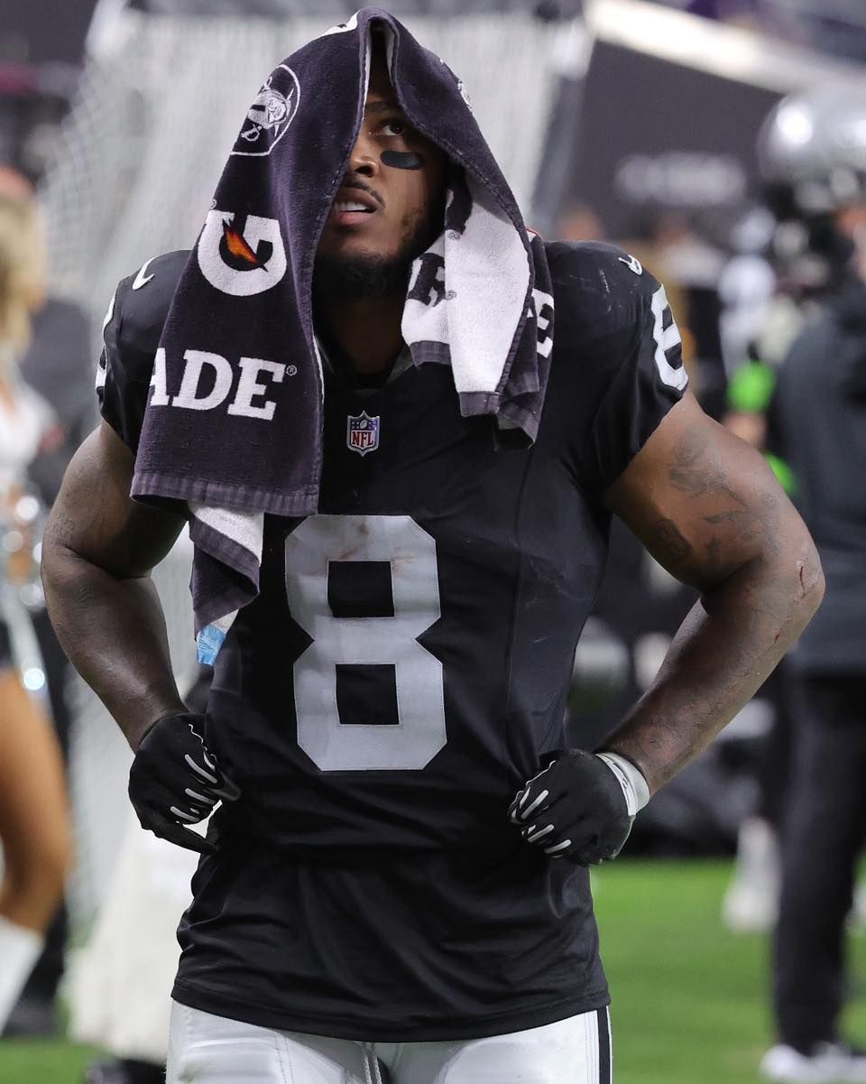 Quad Injury Sidelines Jacobs, Ill Adams Active for…