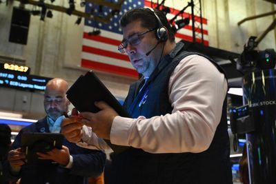 Stock Market Today: Stocks end mixed as Dow finishes week positive