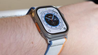 The most annoying change in watchOS 10 has been fixed in 10.2 — Here's how to enable swipe to change your Apple Watch face again