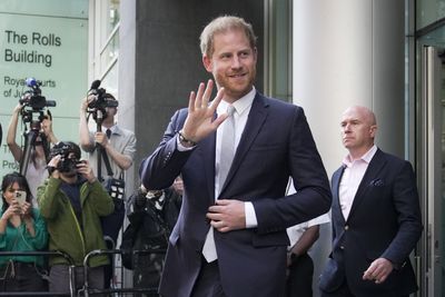 Prince Harry Wins 0,000 in Phone Hacking Case Victory