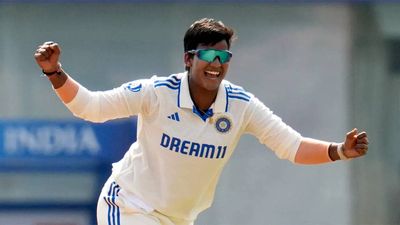 We did not expect pitch to help spinners so much on Day 2: Deepti Sharma