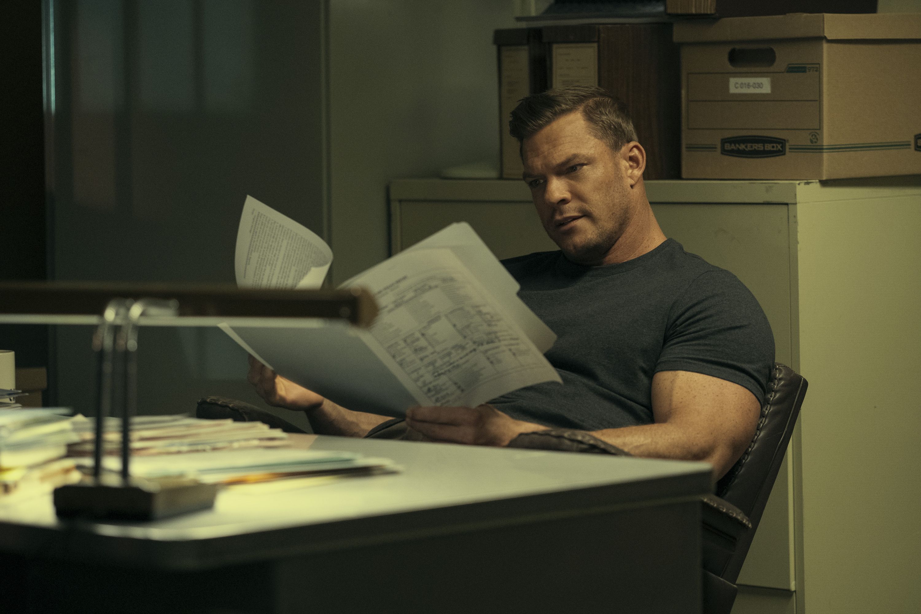 Alan Ritchson Discusses Challenges and Joy of Playing…