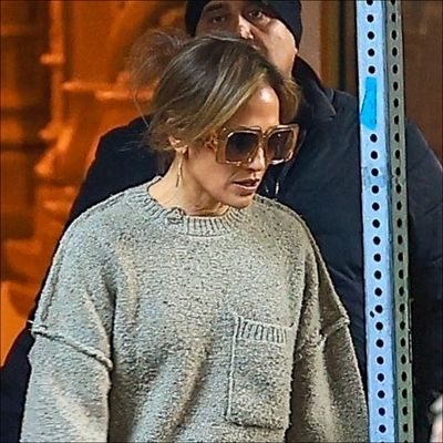 Jennifer Lopez Is Giving “Jenny From The Block” Vibes In Her Beige Timberlands